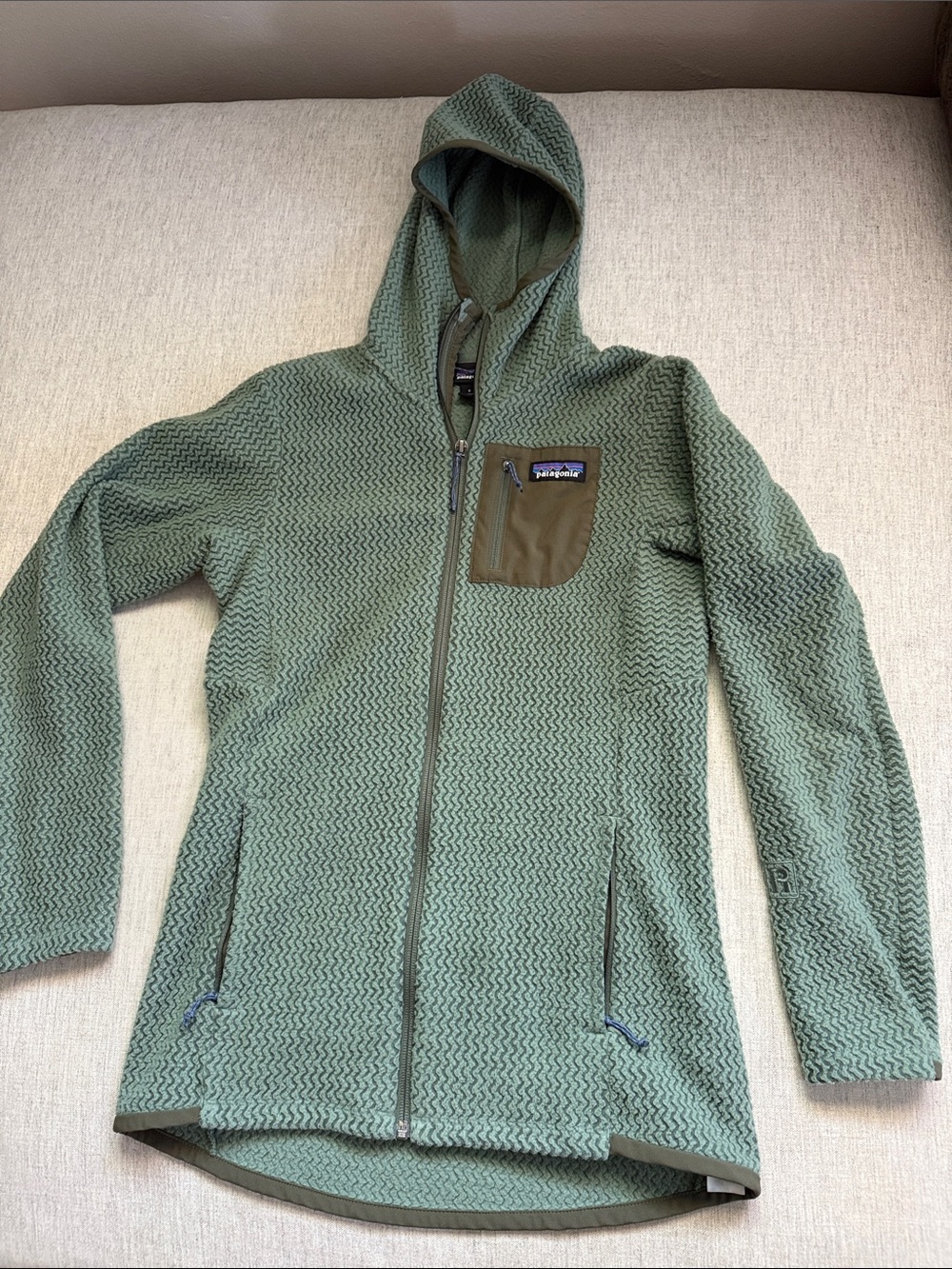 Patagonia R1 Air Women’s Sage Olive Green Hooded Lightweight Fleece Jacket